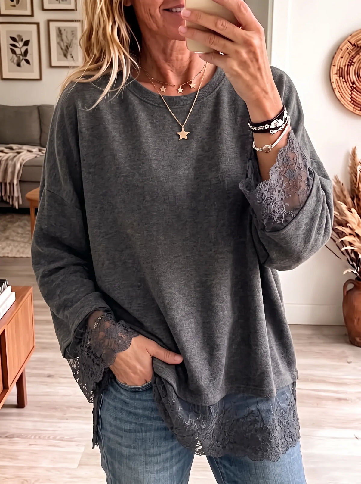 Women's Floral Lace Spliced Hem Pullover - Casual Loose Crewneck Sweatshirt Top