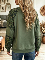 Women Green Leopard Raglan Patchwork Crew Neck Sweatshirt