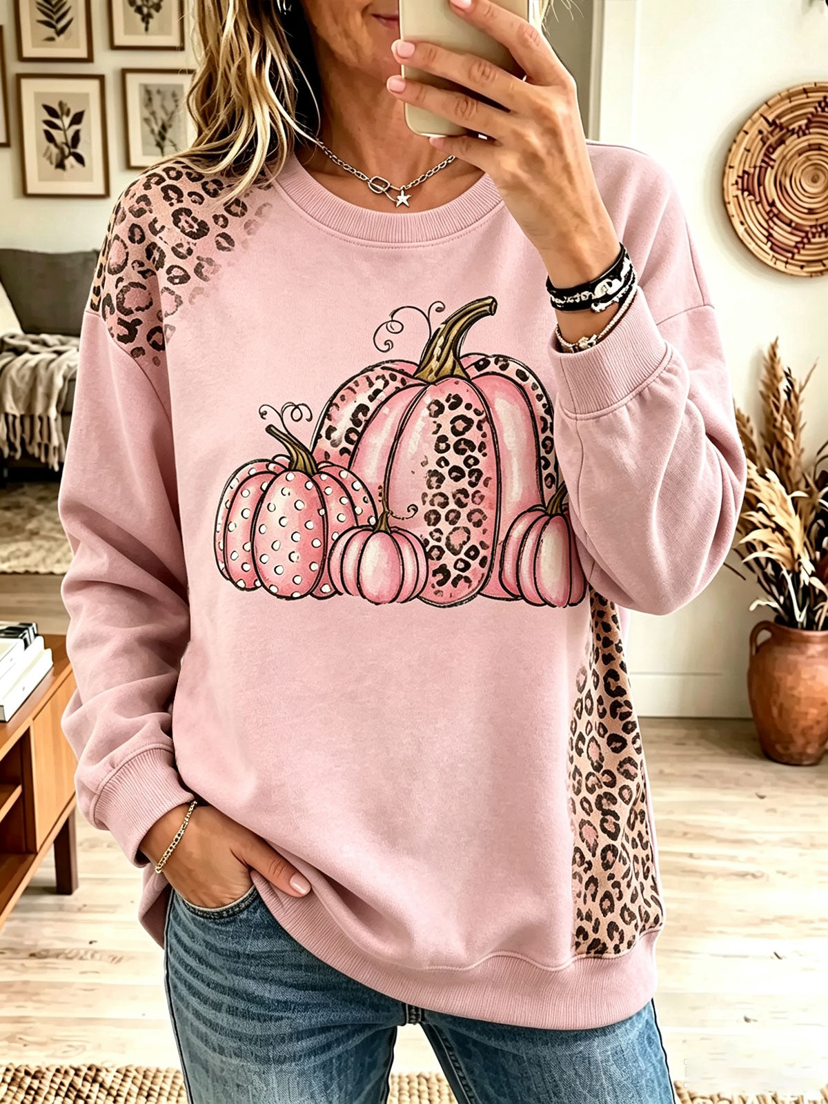 Women Pink Leopard Splice Pumpkin Graphic Fall Crewneck Sweatshirt
