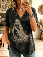 Women's Spooky Ghost Embracing Cat Graphic T-Shirt