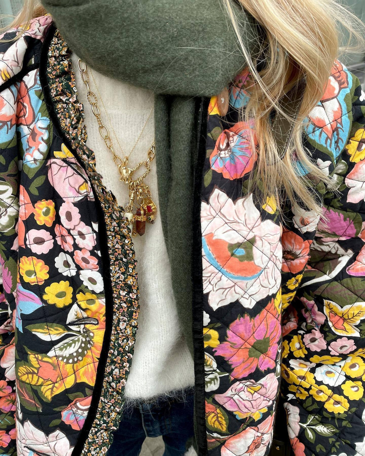 Women Floral Quilted Sherpa Trim Jacket, Lapel Button‑Up Fleece Lined Oversized Winter Coat