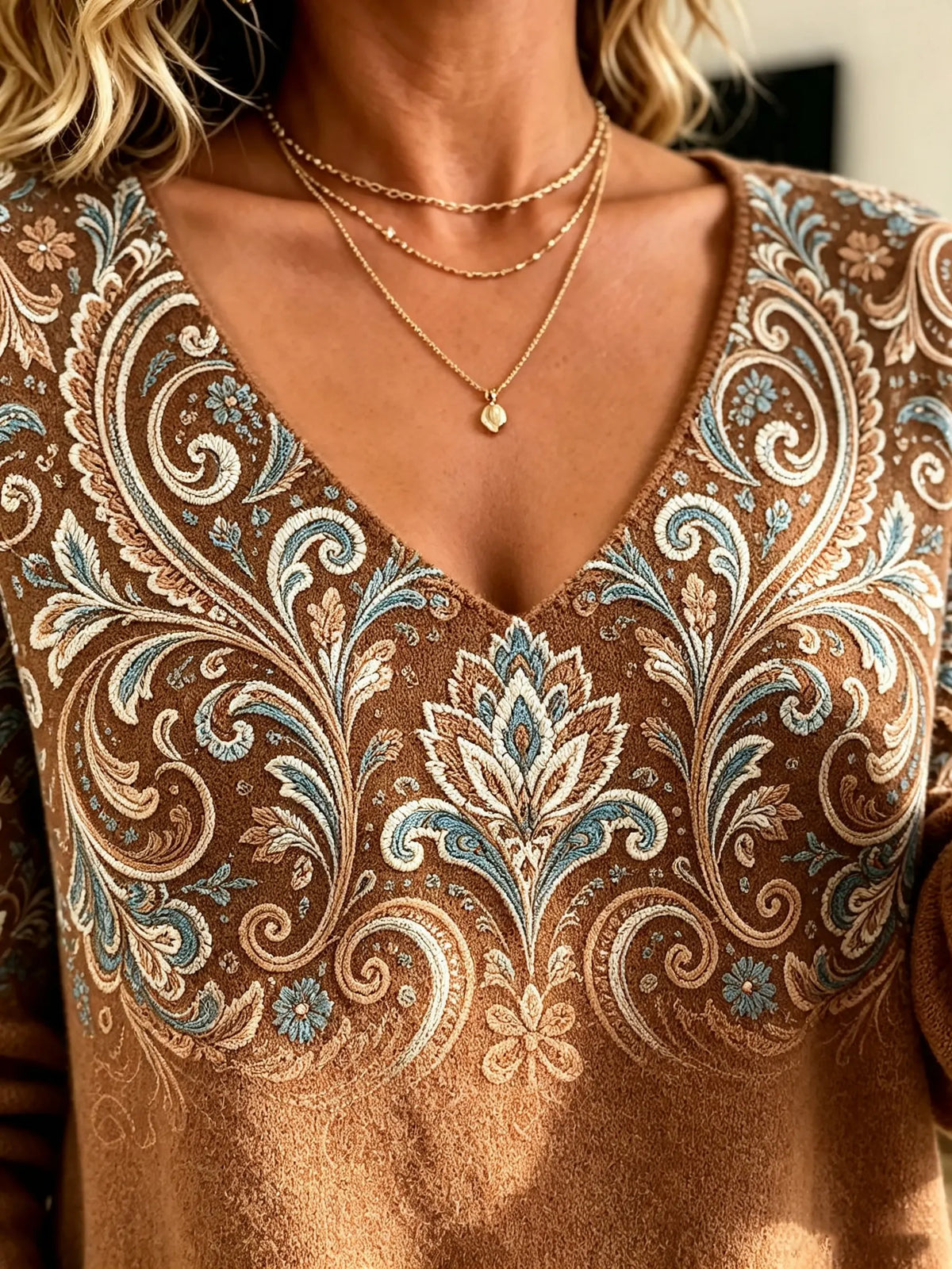 Women's Damask Print V-Neck Knit Sweater