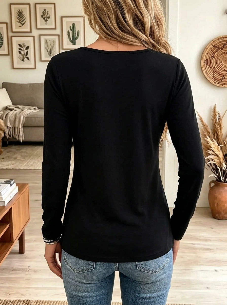 Women's Plunging Scalloped Lace V-Neck Long-Sleeve Top
