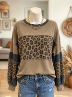 Women's Colorblock Leopard Patchwork Crewneck Sweatshirt